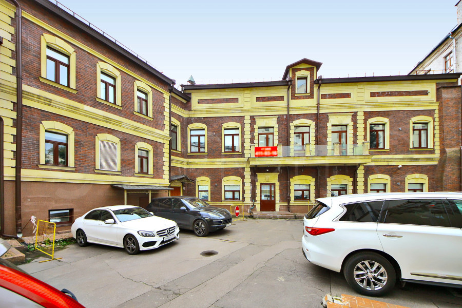 Продажа квартиры площадью 937 м² в на Бобровом переулке по адресу Чистые Пруды, Бобров пер., 4, стр. 4